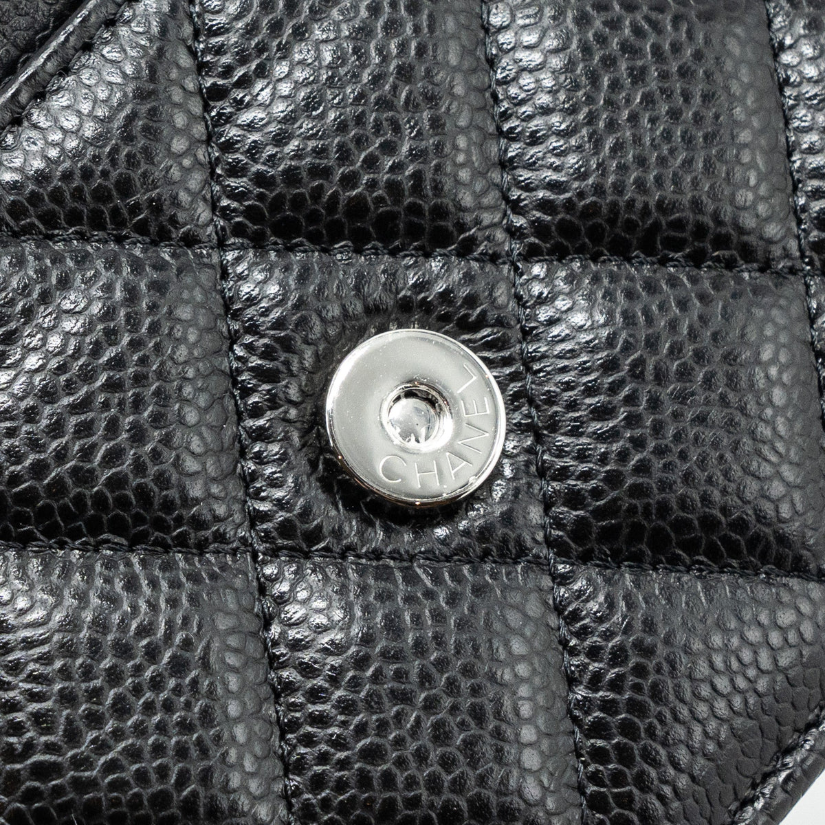 CHANEL CLASSIC WALLET ON CHAIN CAVIAR BLACK SHW (MICROCHIP)