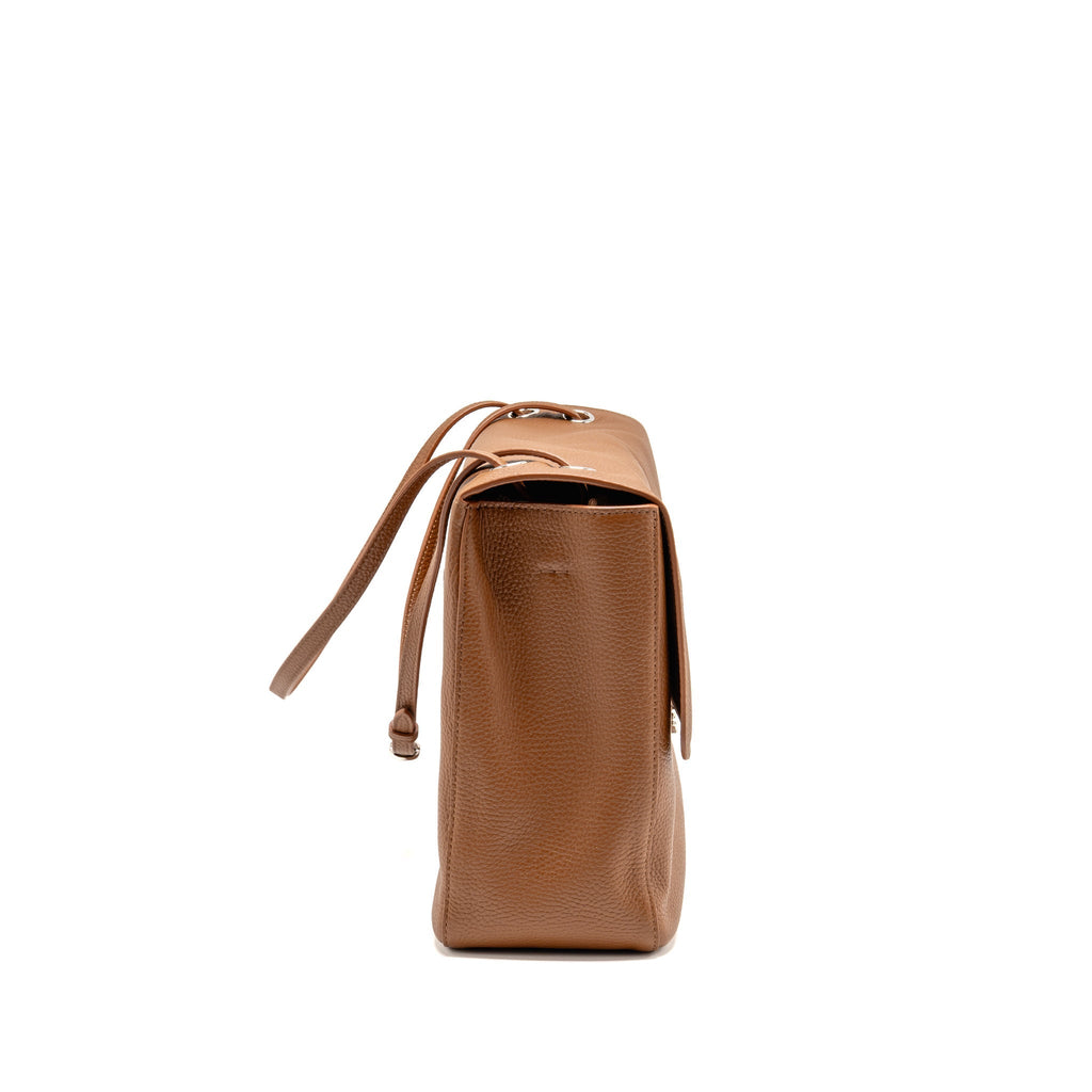 Chanel 26S Maxi Flap Bag Grained Calfskin Camel SHW (Microchip)