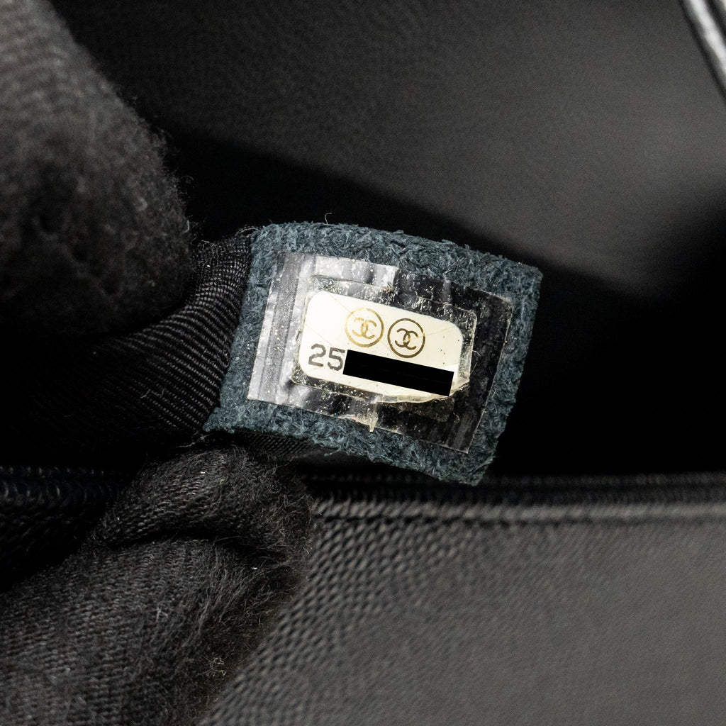 CHANEL MEDIUM BOY BAG CAVIAR BLACK GHW