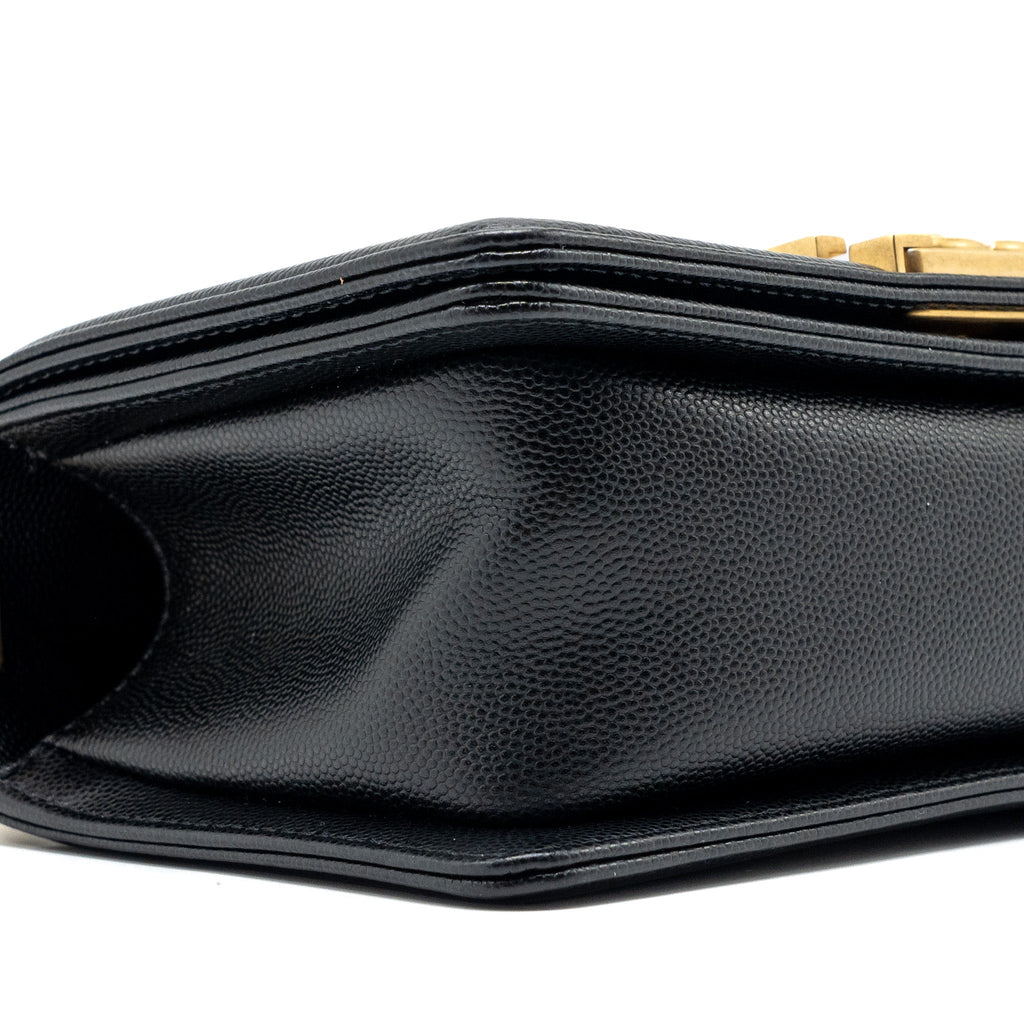 CHANEL SMALL BOY BAG CAVIAR BLACK GHW (MICROCHIP)