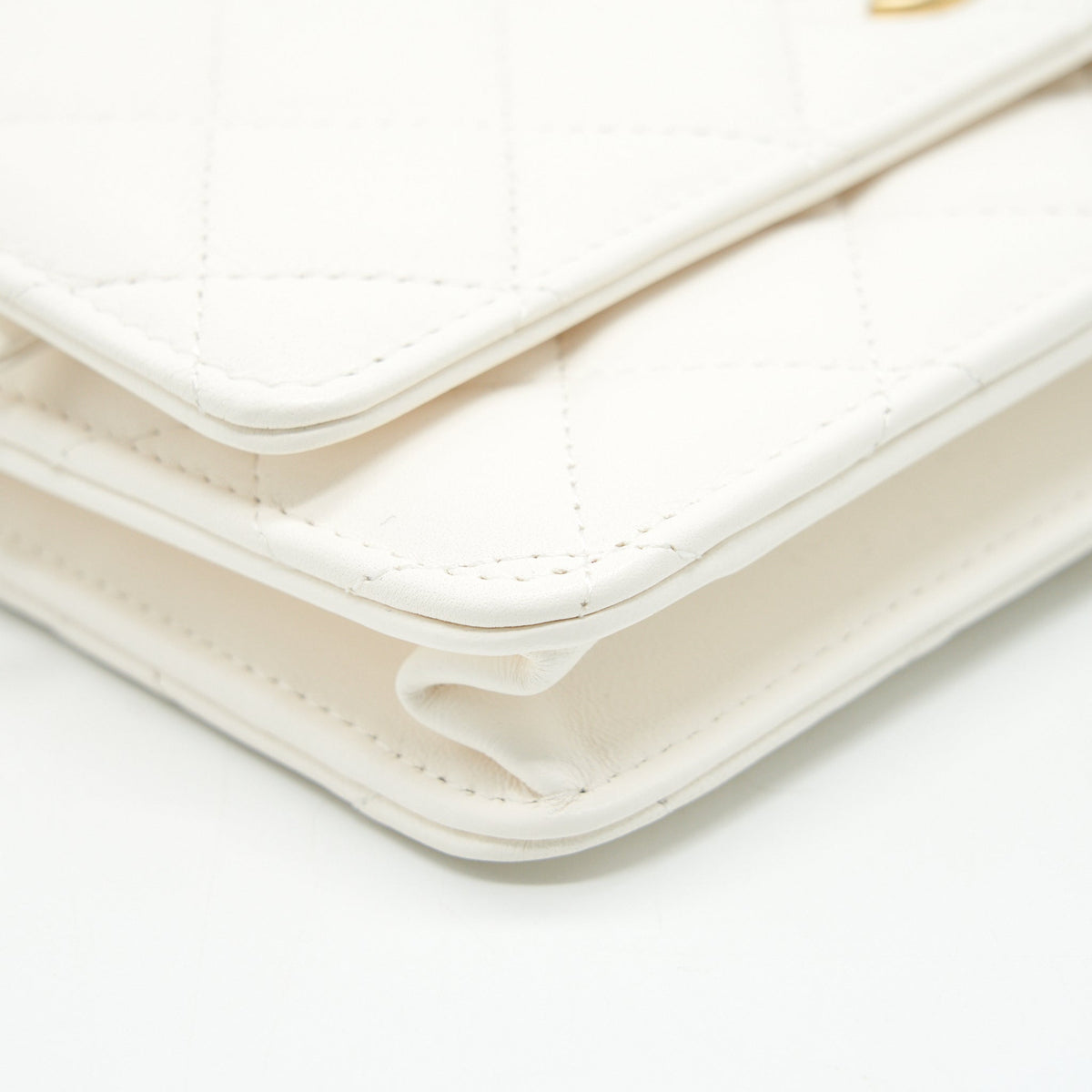 CHANEL PEARL CRUSH WALLET ON CHAIN WHITE GHW