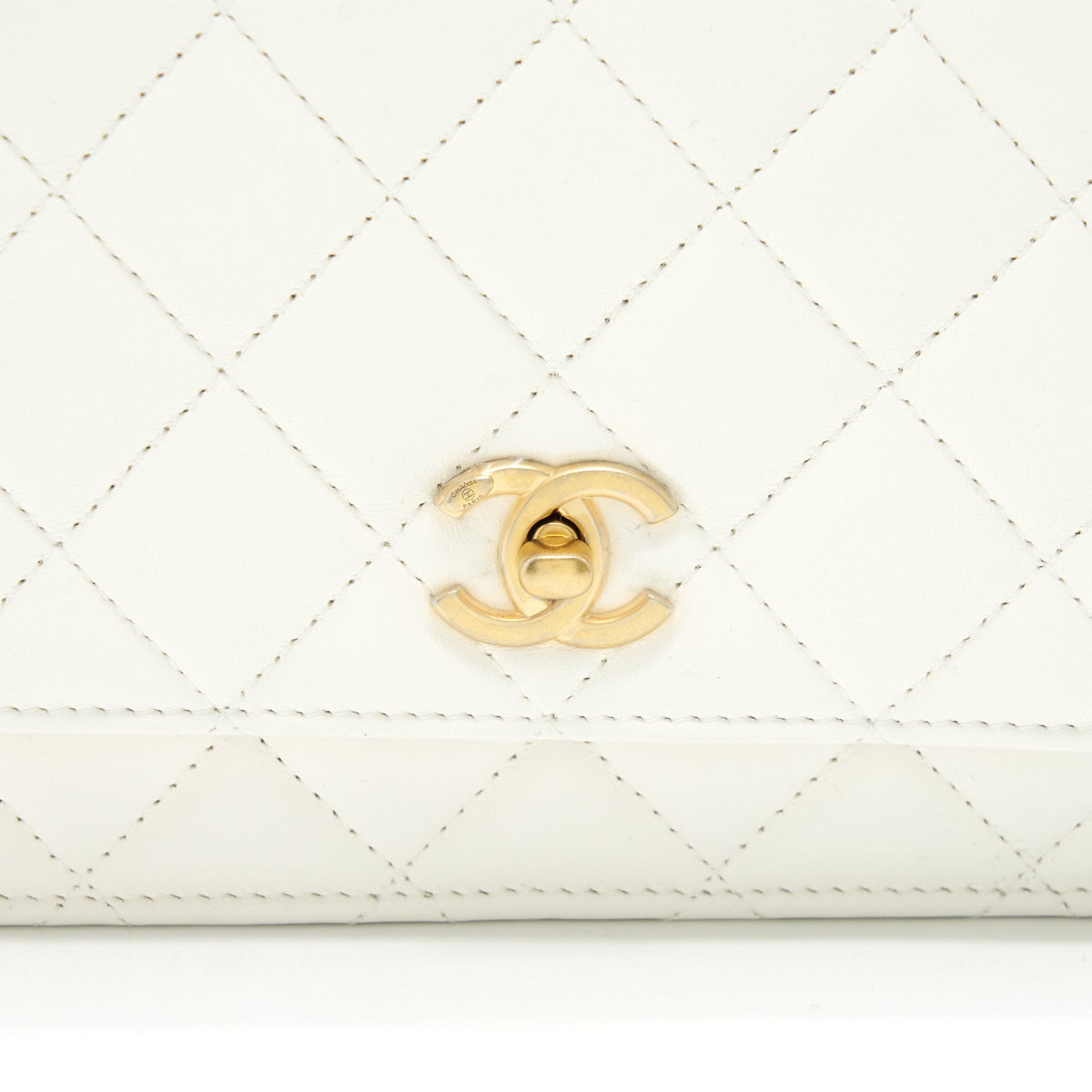 CHANEL PEARL CRUSH WALLET ON CHAIN WHITE GHW
