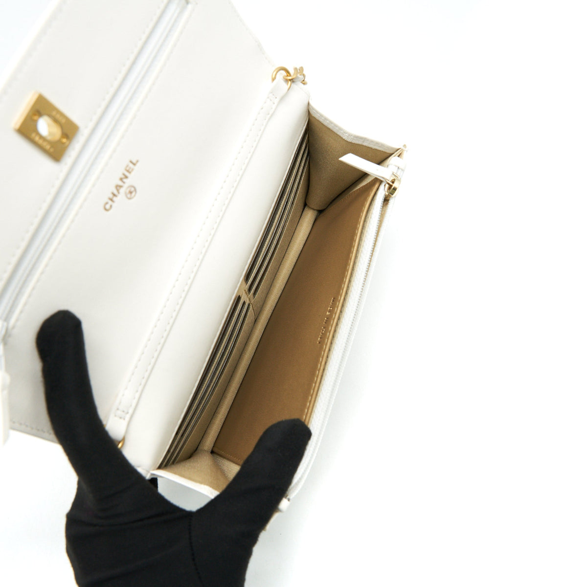 CHANEL PEARL CRUSH WALLET ON CHAIN WHITE GHW