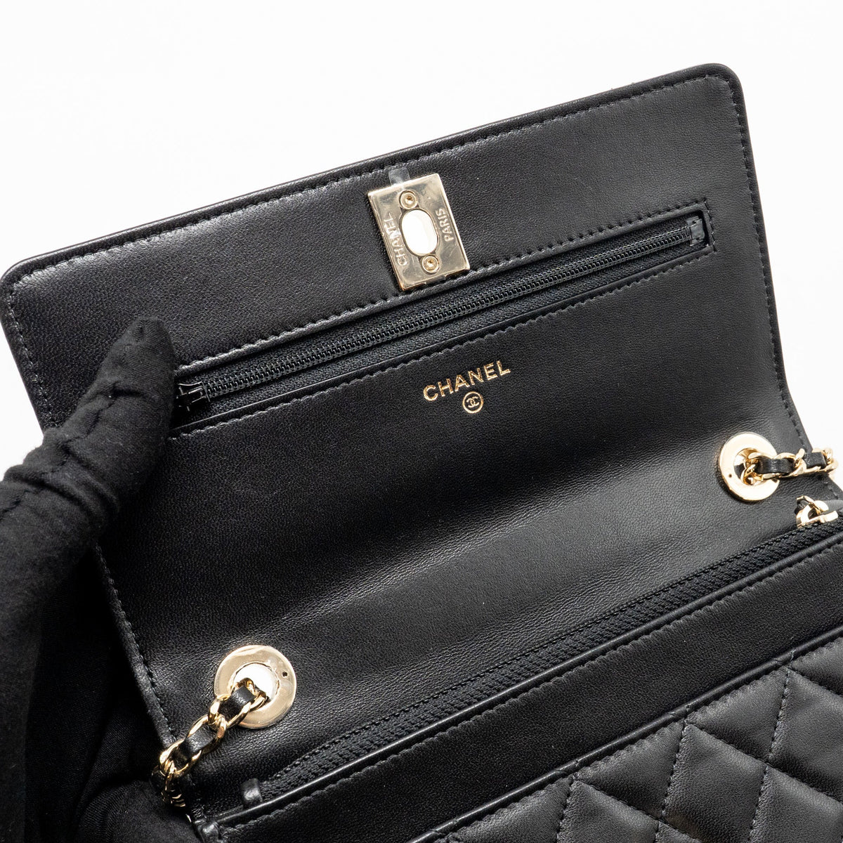 CHANEL TRENDY CC WALLET ON CHAIN LAMBSKIN BLACK LGHW (MICROCHIP)