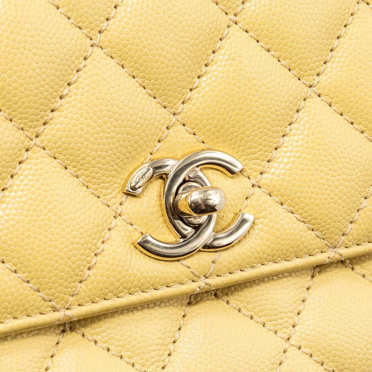 CHANEL SMALL COCO HANDLE CAVIAR 22P LIGHT YELLOW LGHW (MICROCHIP)
