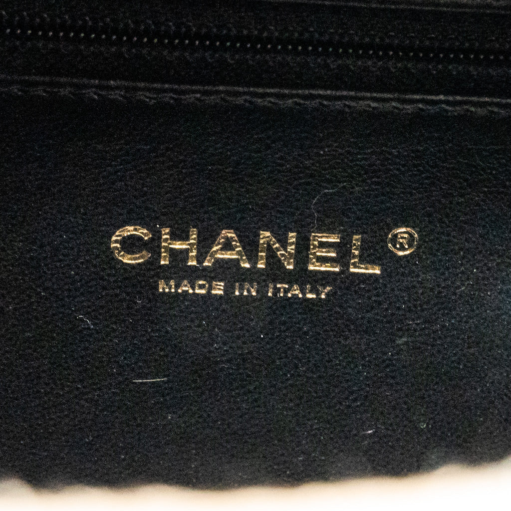 Chanel medium filigree vanity case caviar beige/black GHW