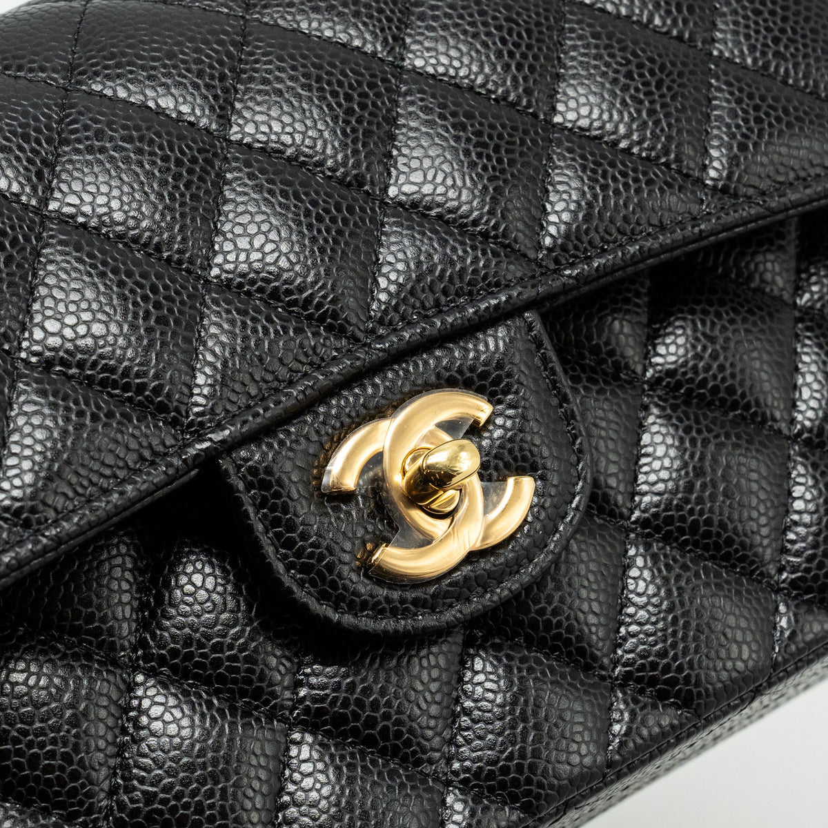 CHANEL SMALL CLASSIC DOUBLE FLAP BAG CAVIAR BLACK GHW