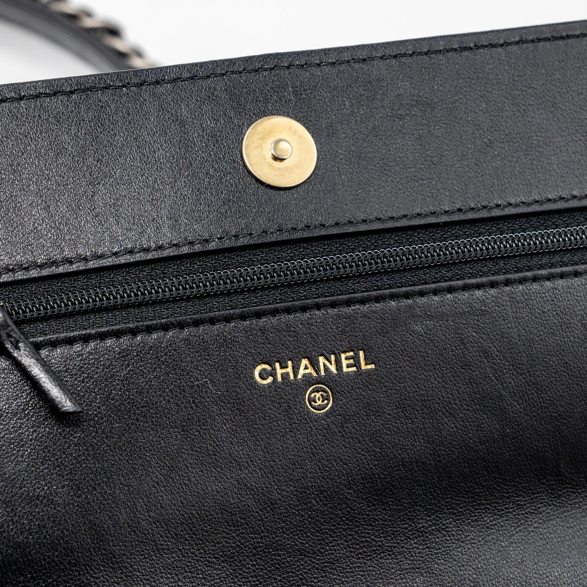 CHANEL 19 WALLET ON CHAIN LAMBSKIN BLACK MULTICOLOUR HARDWARE (MICROCHIP)