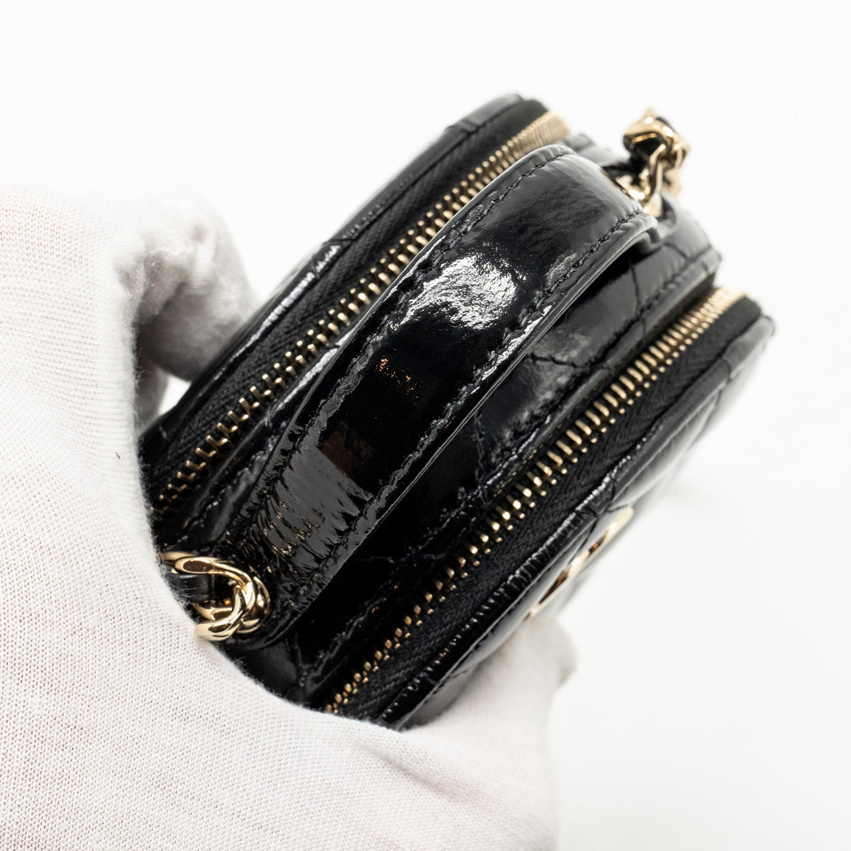 CHANEL 22B TOP HANDLE MINI ROUND VANITY CASE WITH CHAIN SHINY LAMBSKIN BLACK LGHW (MICROCHIP)