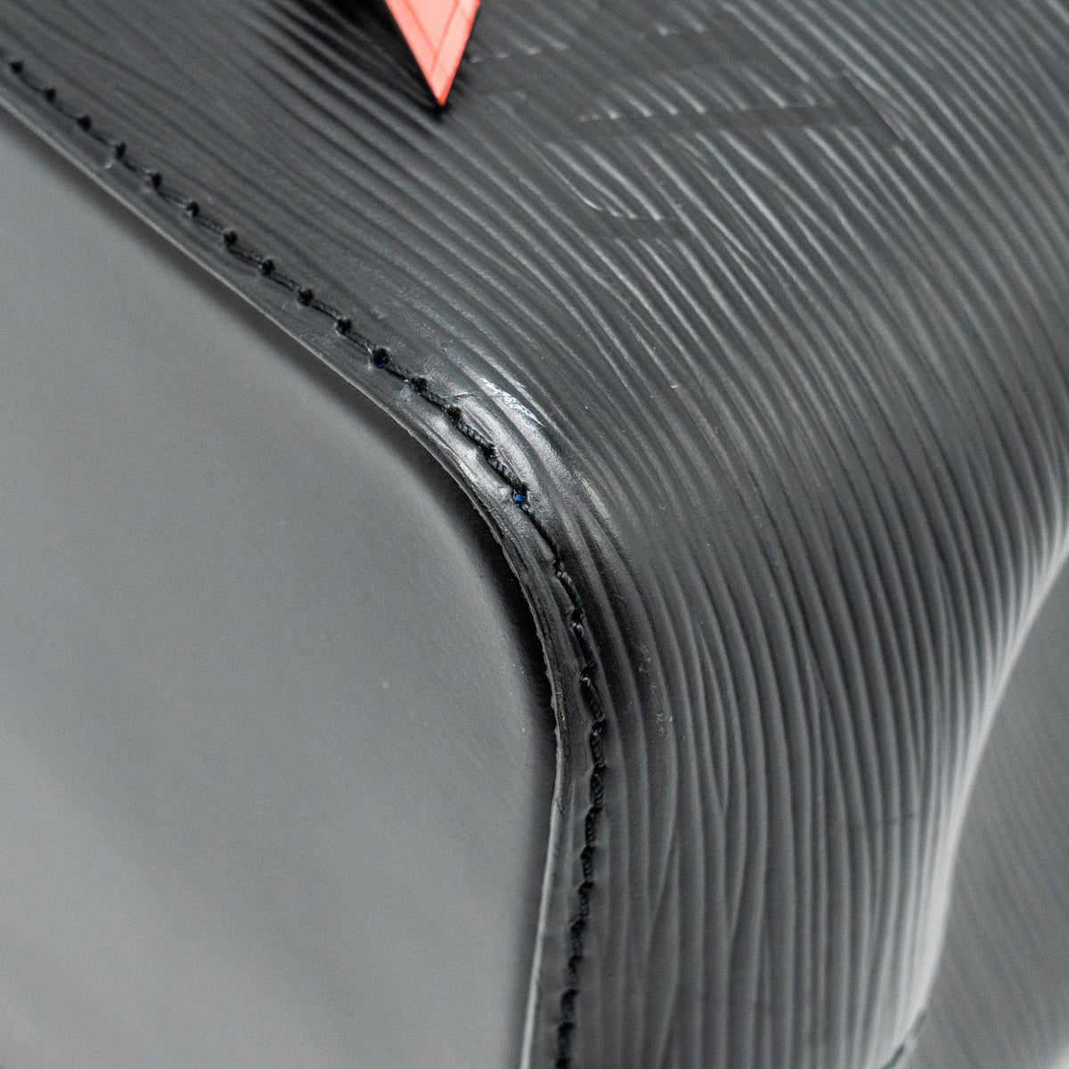 LOUIS VUITTON NEO NOE BB EPI LEATHER BLACK/SAFFRON/MULTICOLOUR SHW