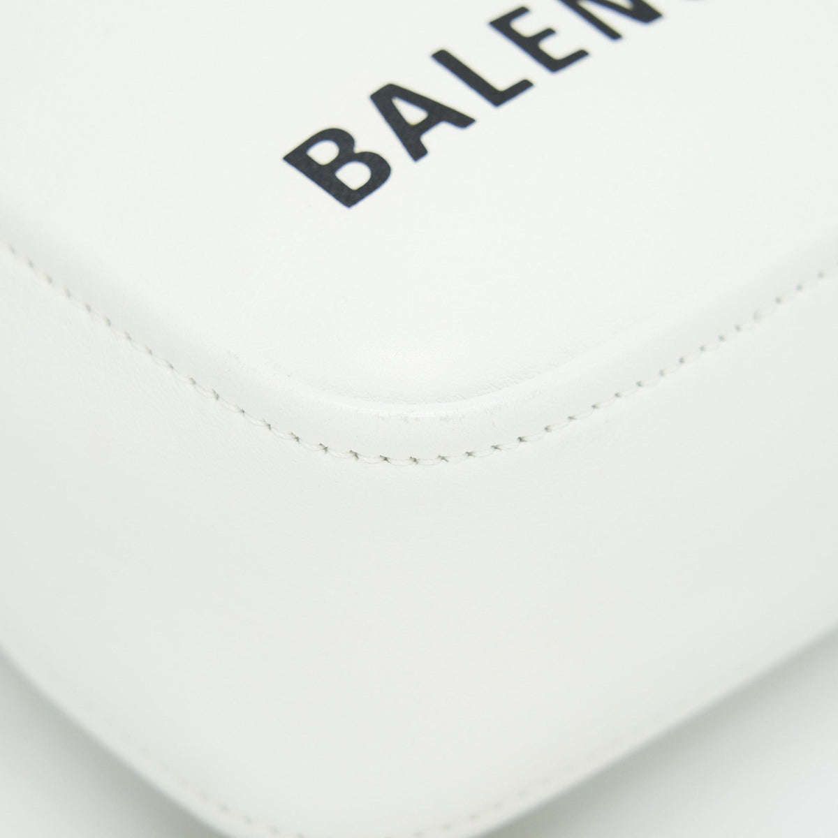 BALENCIAGA TRIANGLE MINI CHAIN CROSSBODY BAG WHITE