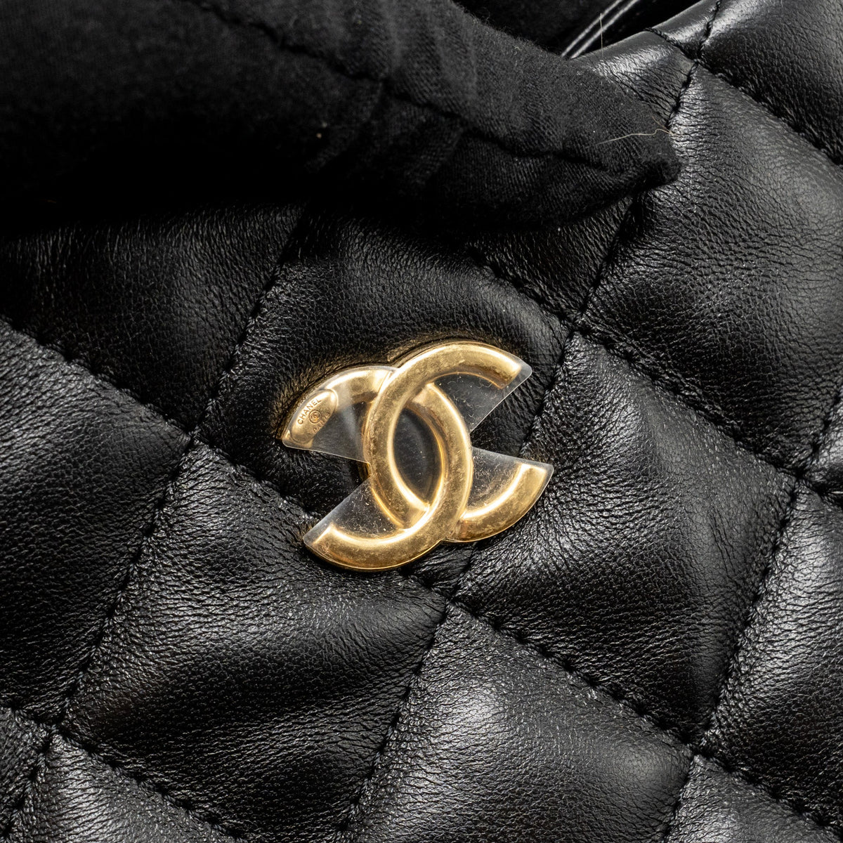 CHANEL 22K HOBO SHOULDER BAG LAMBSKIN BLACK GHW