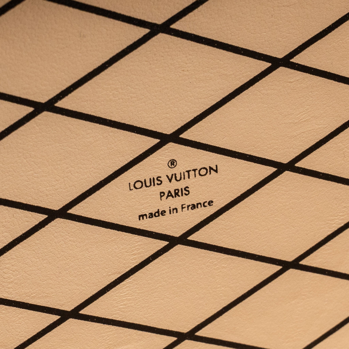 LOUIS VUITTON PETIT MALLE EPI BLACK GHW