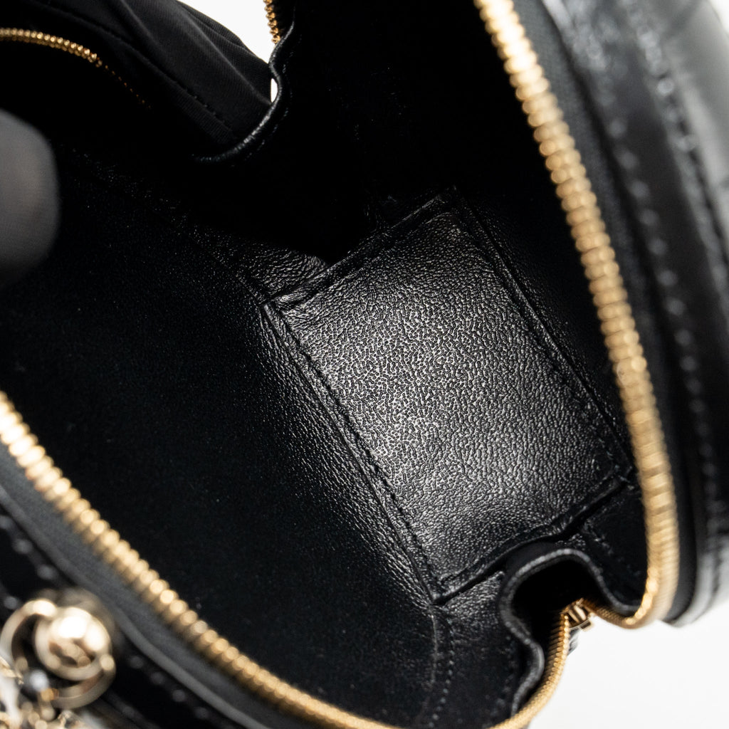 Chanel mini round clutch with chain shiny calfskin leather black GHW