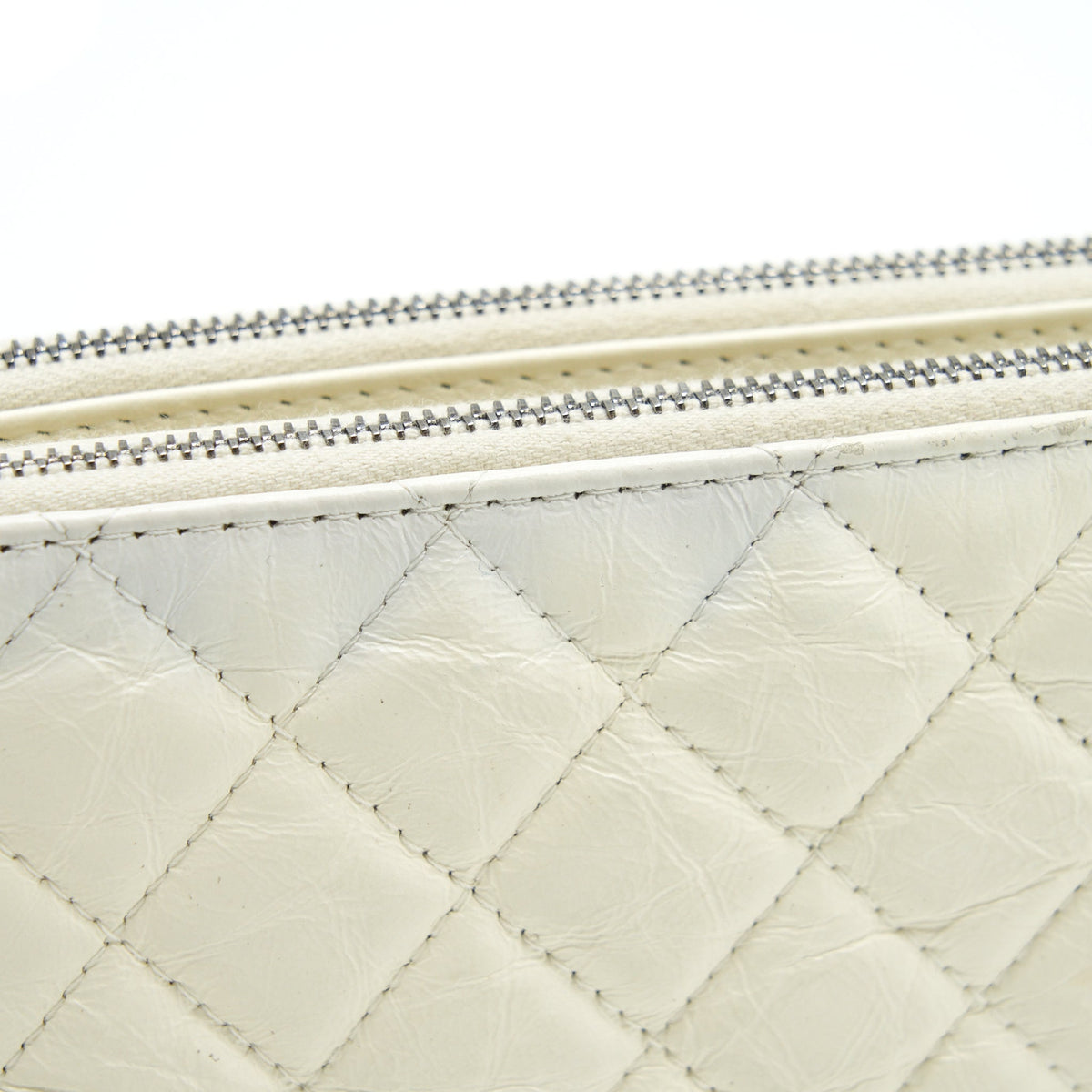 CHANEL GABRIELLE CLUTCH ON CHAIN AGED CALFSKIN WHITE WITH SILVER AND GOLD HARDWARE