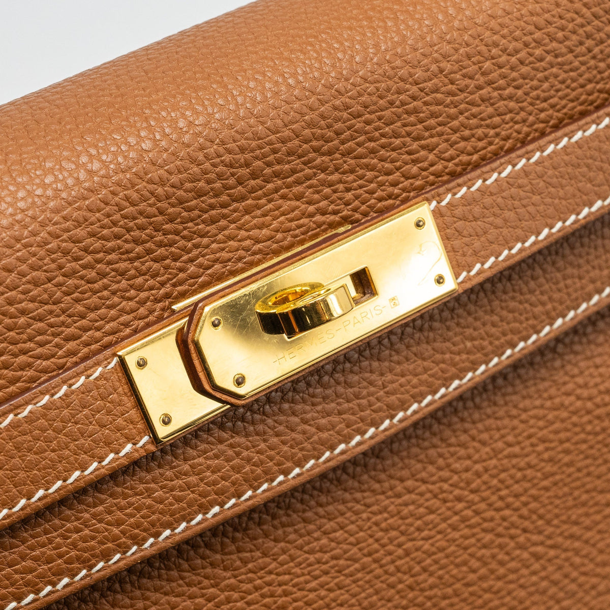Hermes Kelly 28 Togo Gold GHW