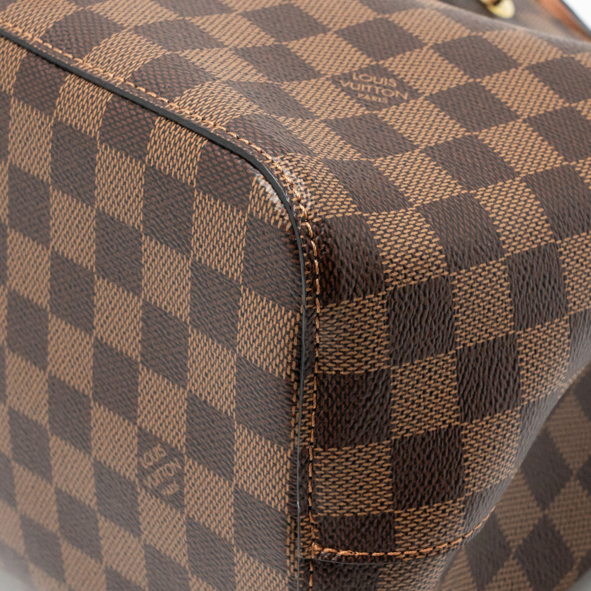 Louis Vuitton NeoNoe MM Damier Ebene Canvas Pink GHW