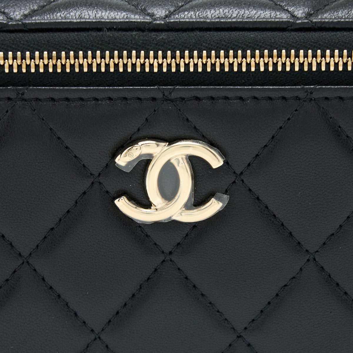 CHANEL 22A TOP HANDLE LONG VANITY CASE LAMBSKIN BLACK LGHW