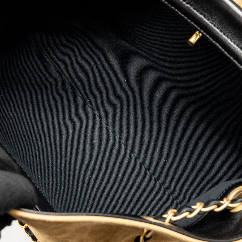 Chanel Metiers d’art Small Shopping Bag Suede/Shiny Lambskin Beige/Black GHW (Microchip)
