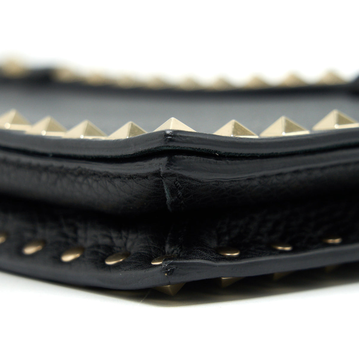 VALENTINO GARAVANI ROCKSTUD LEATHER CLUTCH BLACK