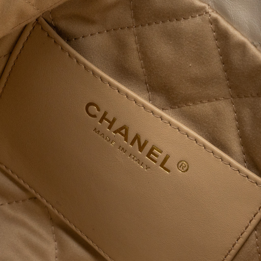 CHANEL MINI 22 BAG SHINY CALFSKIN WHITE GHW (MICROCHIP)