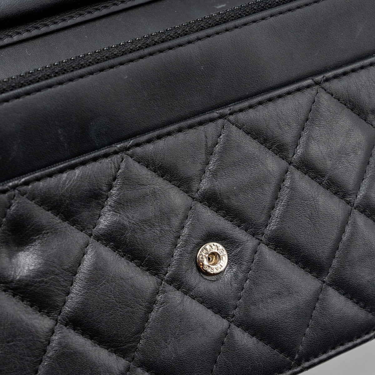 CHANEL 2.55 REISSUE LUCKY CHARMS WALLET ON CHAIN AGED CALFSKIN BLACK RUTHENIUM HARDWARE