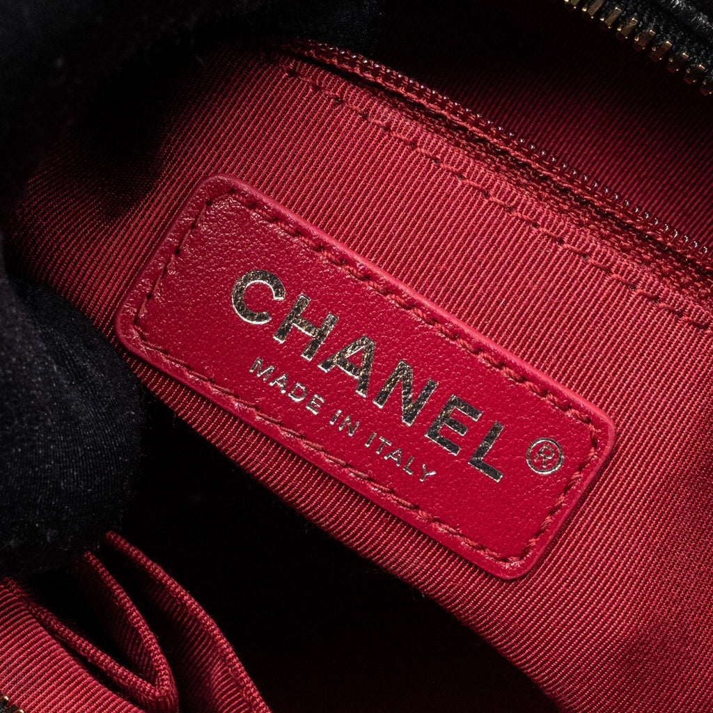 CHANEL GABRIELLE HOBO BAG CALFSKIN BLACK MULTICOLOUR HARDWARE