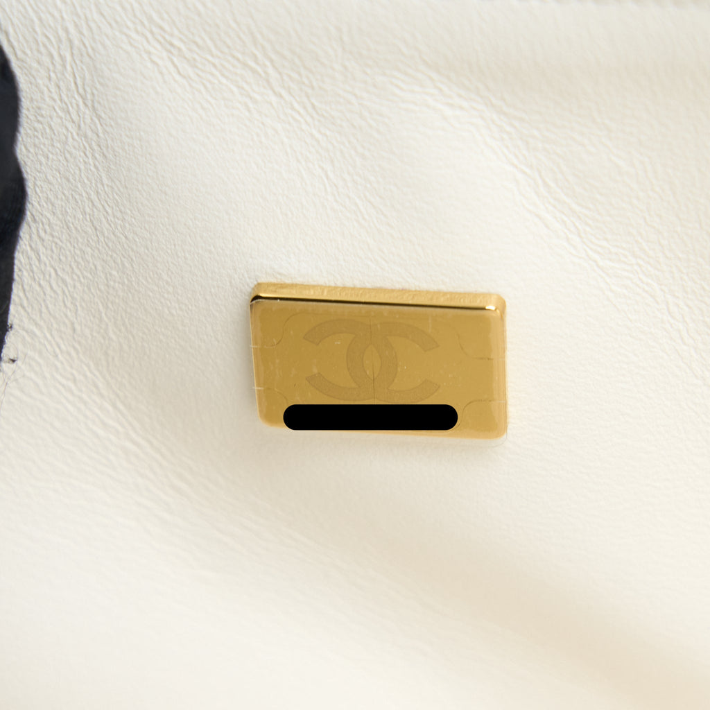 CHANEL SMALL CLASSIC FLAP BAG CAVIAR WHITE LGHW (MICROCHIP)