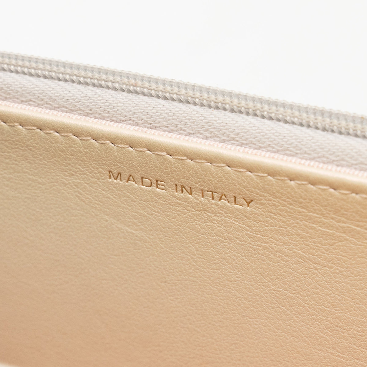 CHANEL WALLET ON CHAIN LAMBSKIN IRIDESCENT IVORY LGHW