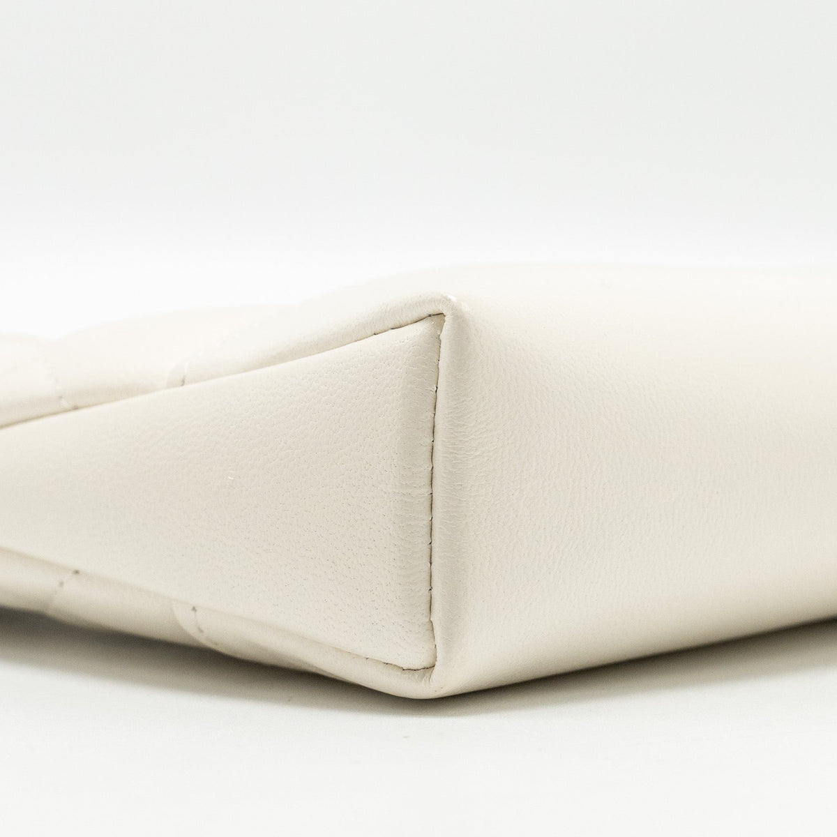 CHANEL MINI 31 CLUTCH WITH  CHAIN SHINY CALFSKIN WHITE LGHW (MICROCHIP)