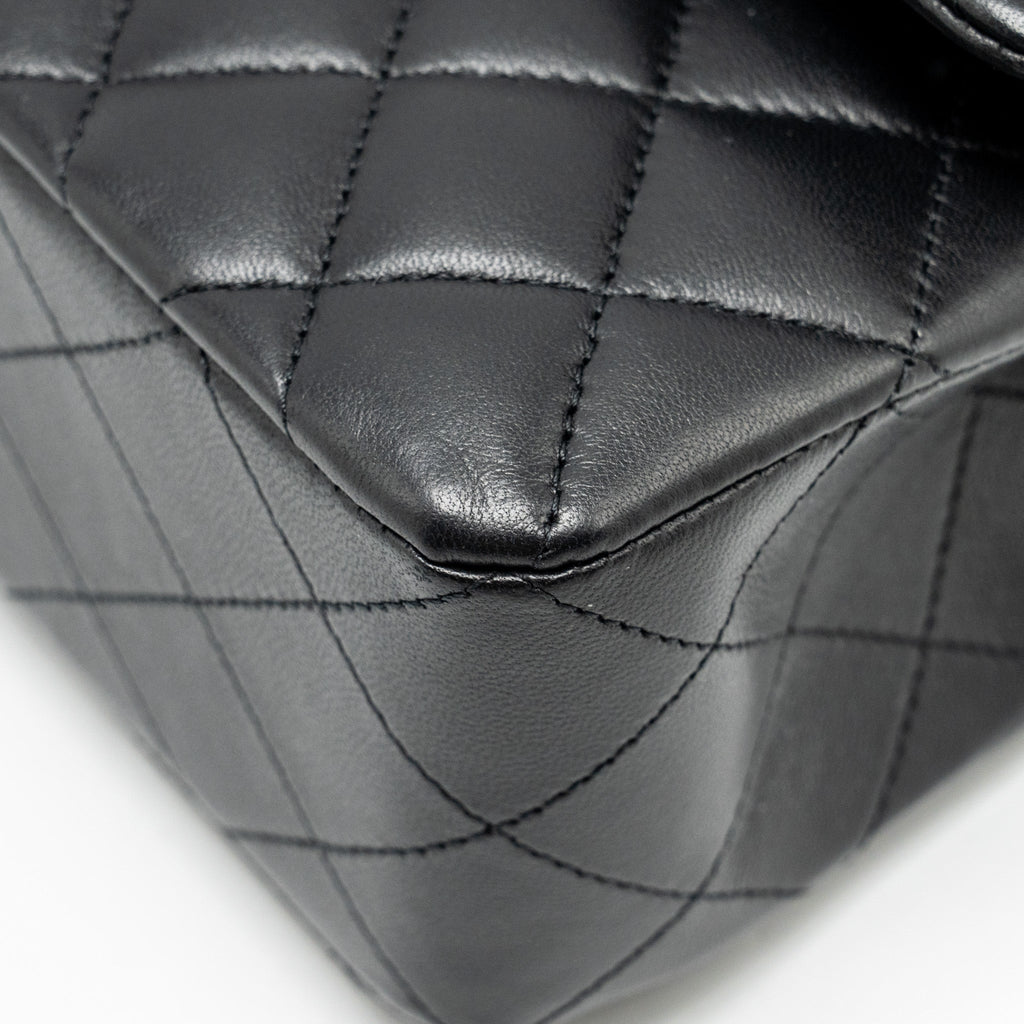 CHANEL SMALL CLASSIC DOUBLE FLAP BAG LAMBSKIN BLACK SHW (MICROCHIP)