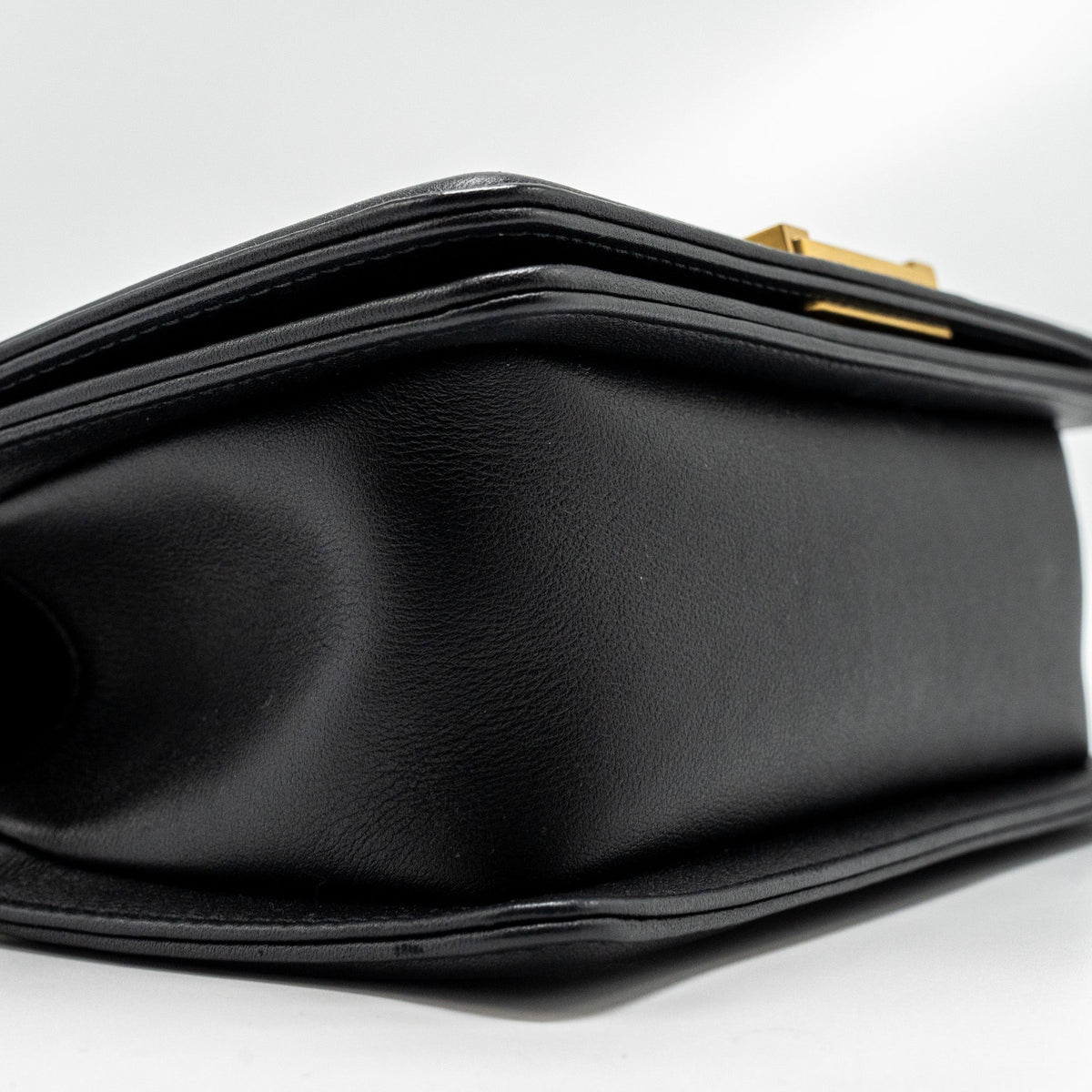 CHANEL SMALL BOY BAG CALFSKIN BLACK GHW (MICROCHIP)