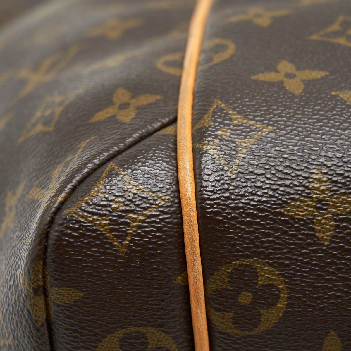 LOUIS VUITTON MONOGRAM CANVAS TOTALLY MM