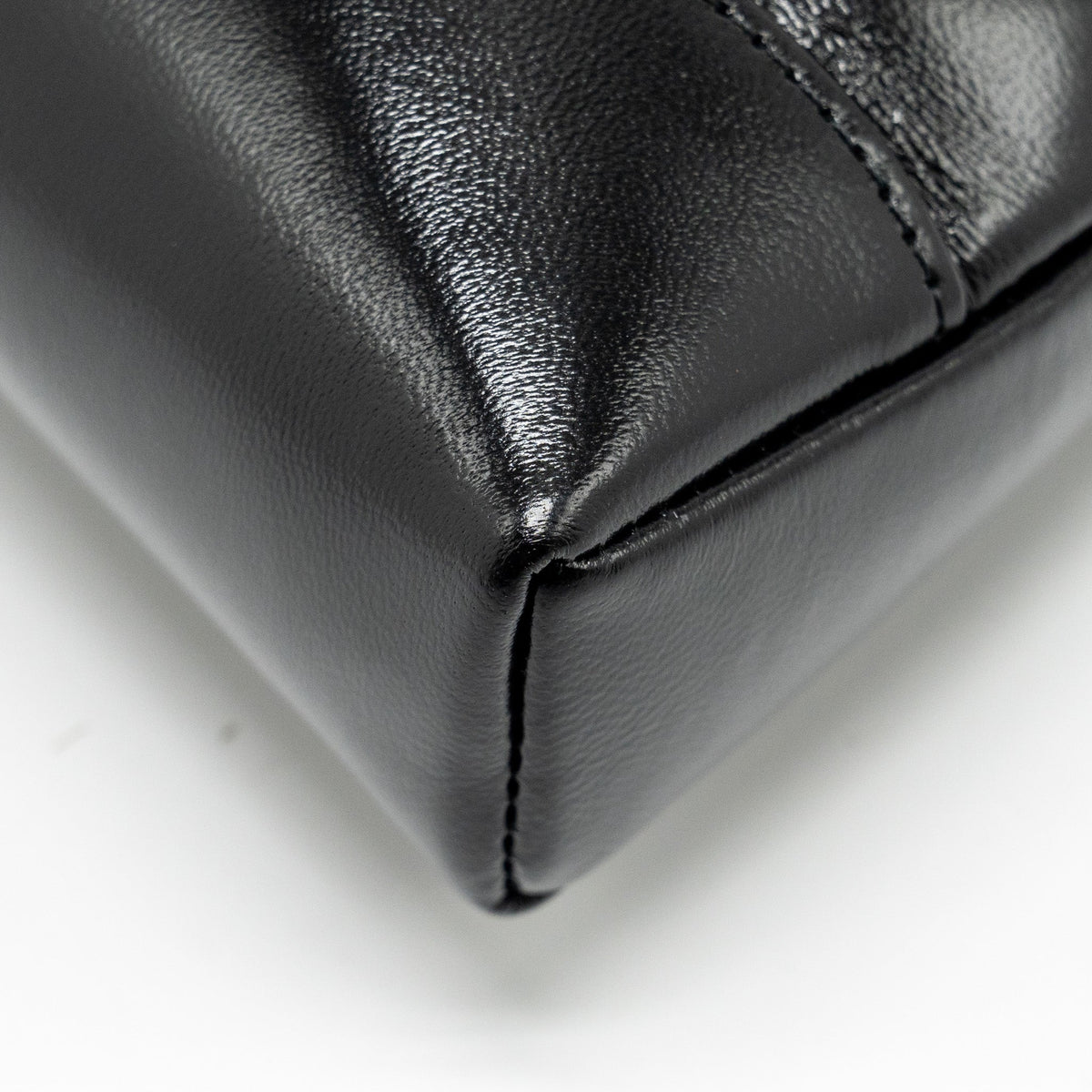 CHANEL MINI 31 CLUTCH WITH CHAIN SHINY LAMBSKIN BLACK LGHW (MICROCHIP)