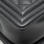CHANEL MEDIUM BOY BAG CAVIAR BLACK SHW (MICROCHIP)