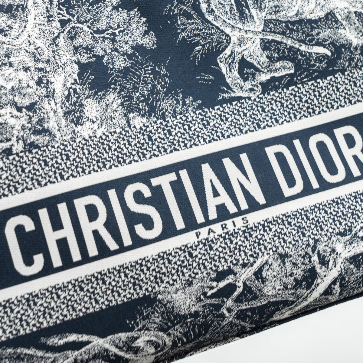 DIOR MEDIUM DIOR TRAVEL NOMAD POUCH FABRIC NAVY GHW