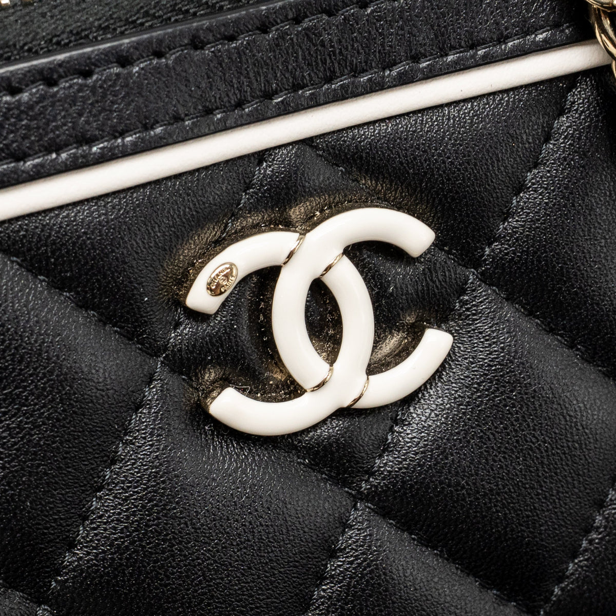 Chanel 25P Quilted Bowling Bag Lambskin Black/White LGHW (Microchip)