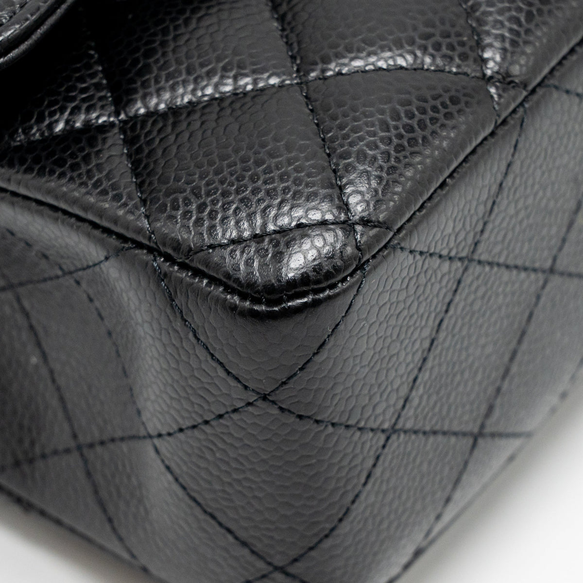 CHANEL MEDIUM CLASSIC DOUBLE FLAP BAG CAVIAR BLACK GHW (MICROCHIP)