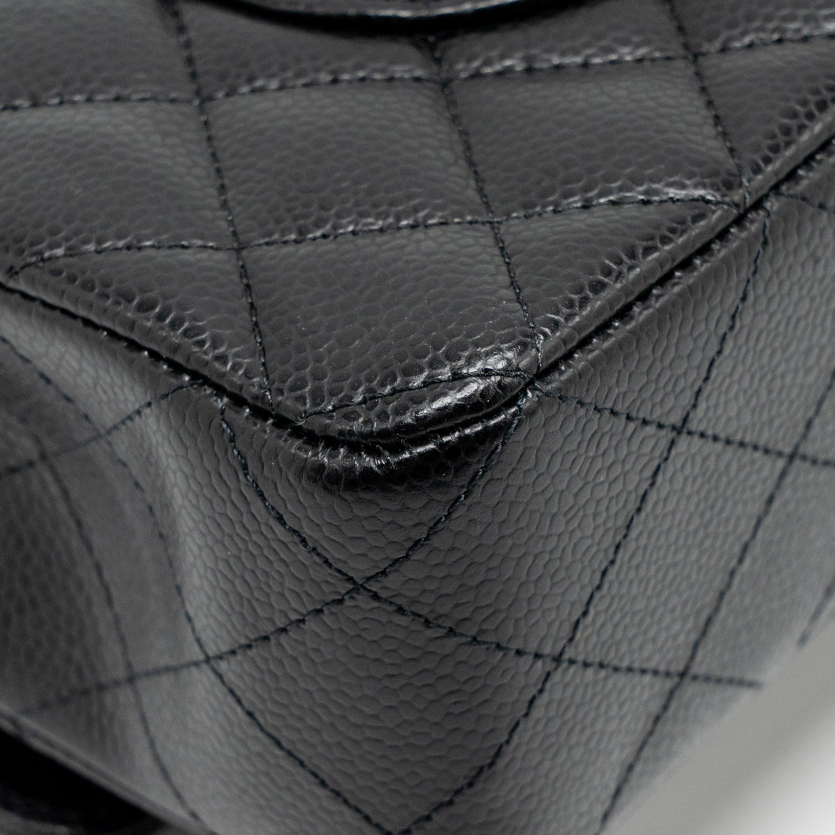 CHANEL MEDIUM CLASSIC DOUBLE FLAP BAG CAVIAR BLACK GHW (MICROCHIP)