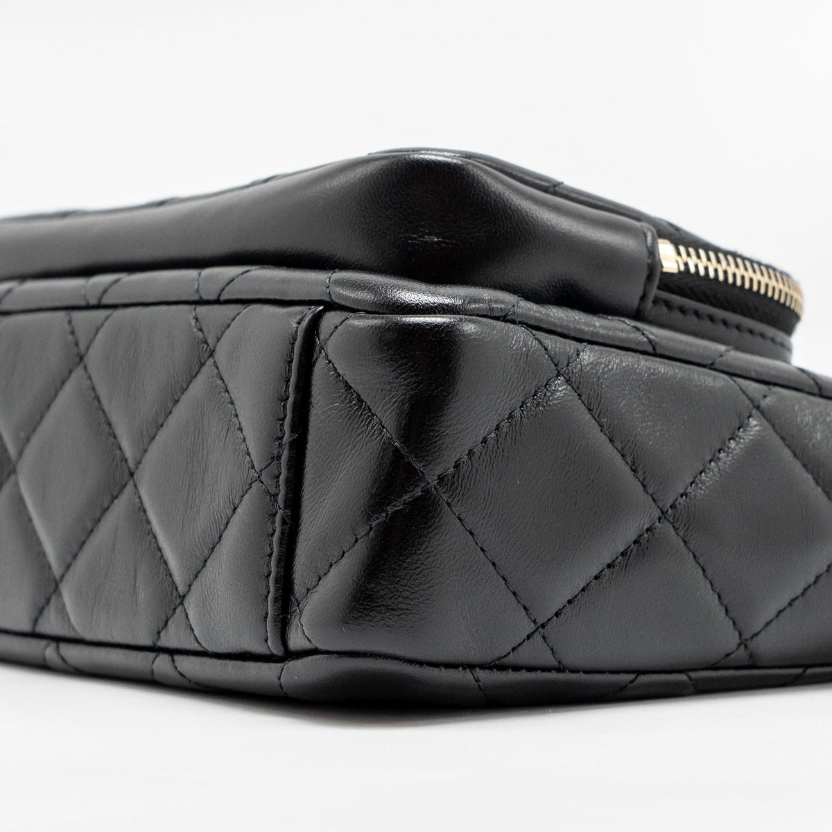 CHANEL 25C CAMERA BAG SHINY LAMBSKIN BLACK LGHW (MICROCHIP)