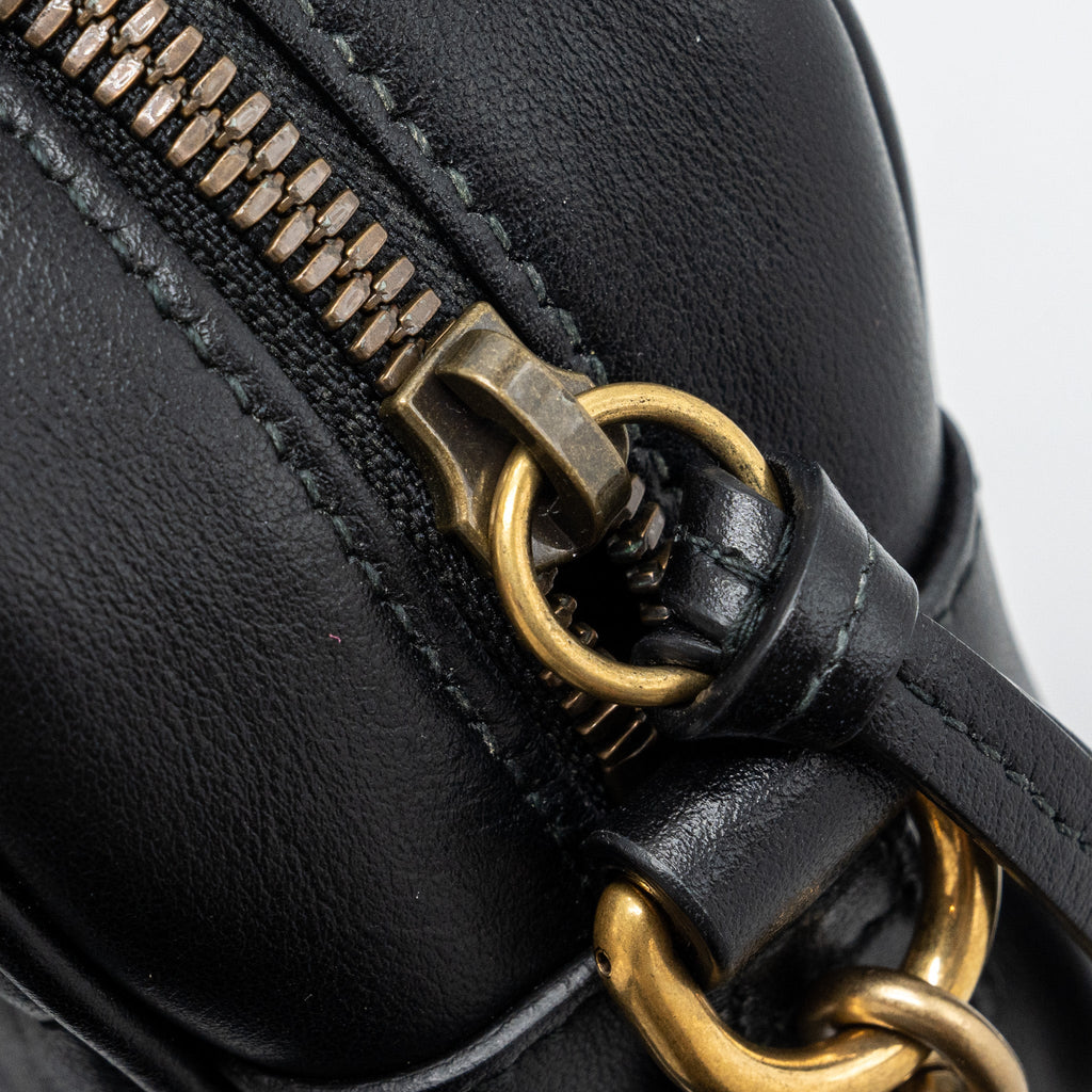 GUCCI GG MARMONT SMALL MATELASSÉ SHOULDER BAG