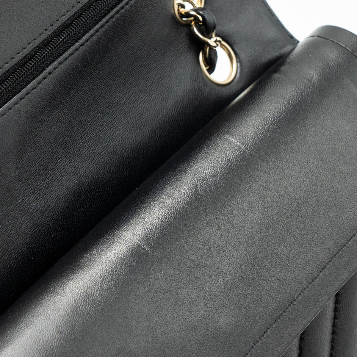 CHANEL MEDIUM CLASSIC DOUBLE FLAP BAG LAMBSKIN CHEVRON BLACK LGHW
