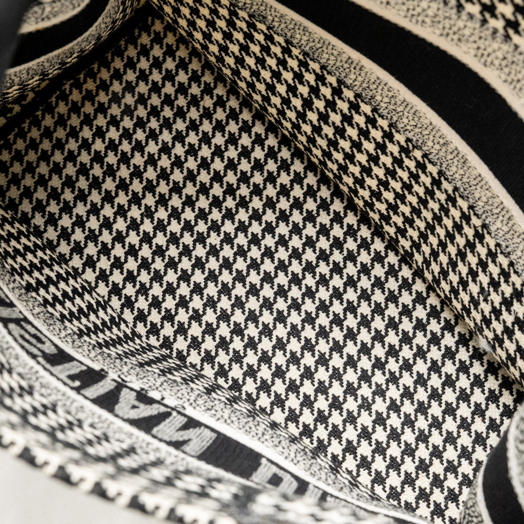 Dior Medium Houndstooth Embroidery Book Tote Canvas Black / White