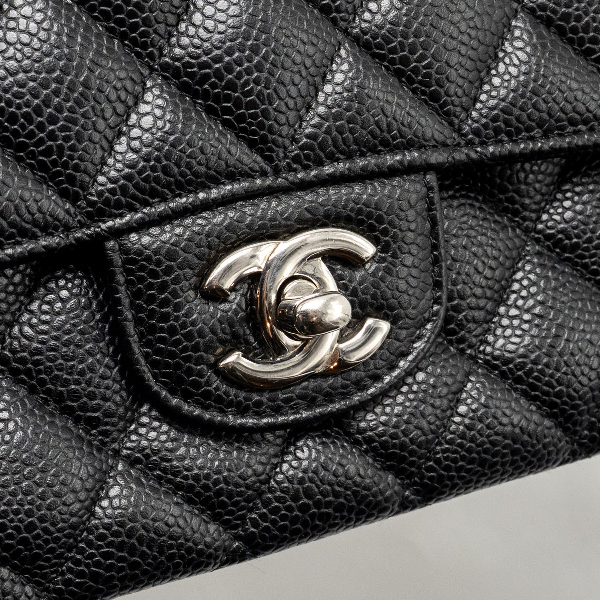 CHANEL MEDIUM CLASSIC DOUBLE FLAP BAG CAVIAR BLACK SHW