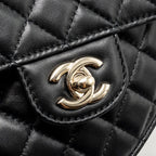 CHANEL 22S HEART BAG LAMBSKIN BLACK LGHW (MICROCHIP)