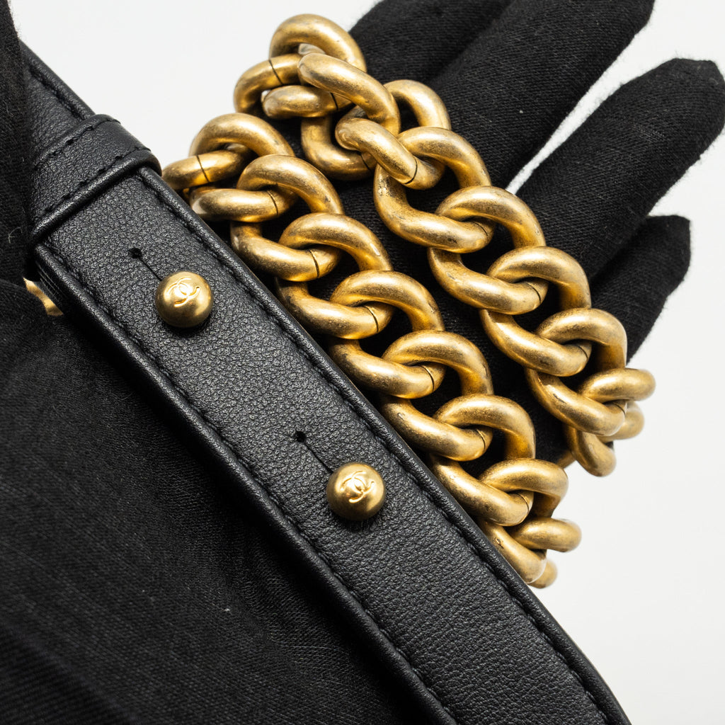 CHANEL SMALL BOY BAG CALFSKIN BLACK GHW (MICROCHIP)