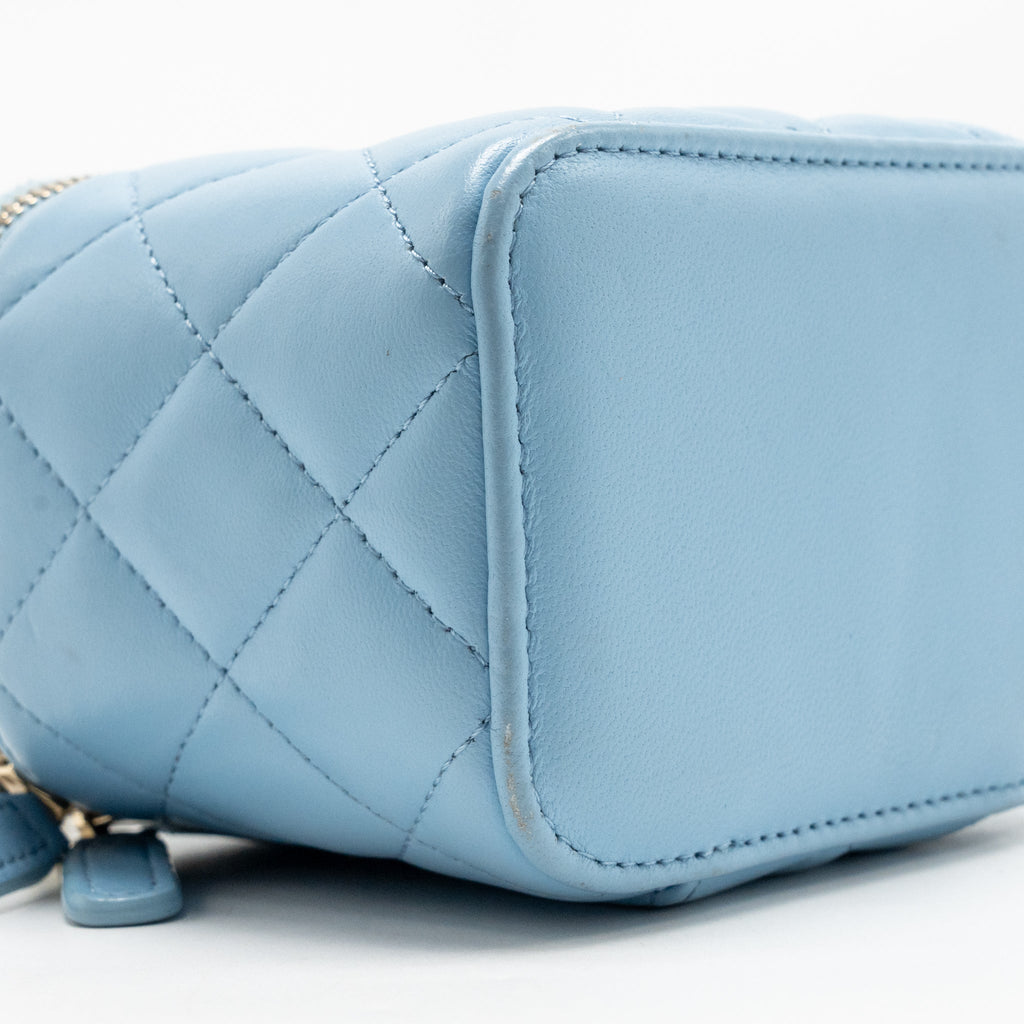 Chanel pearl crush mini vanity case with chain lambskin blue GHW