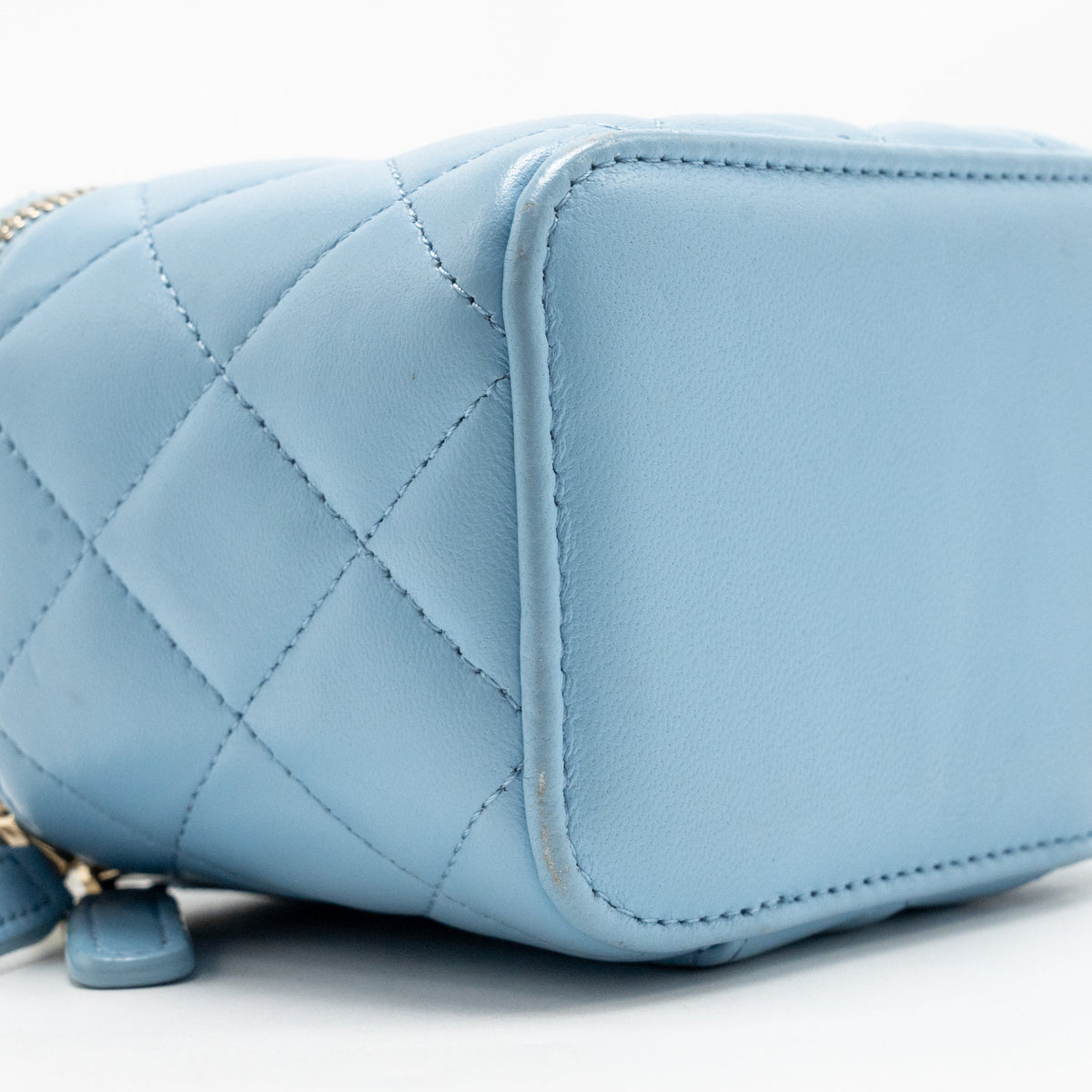 Chanel pearl crush mini vanity case with chain lambskin blue GHW