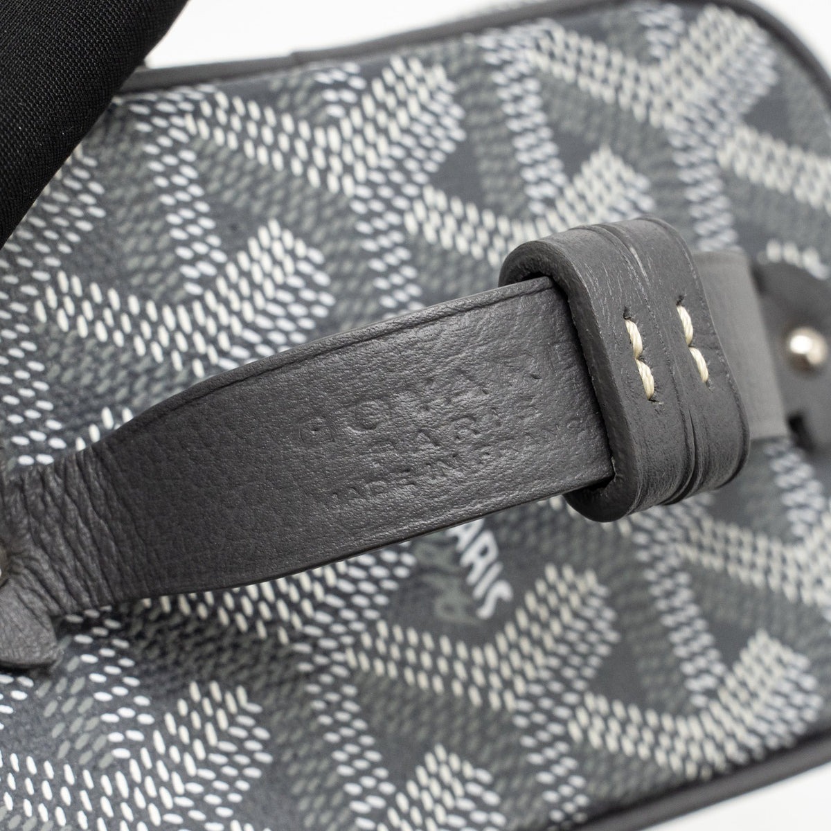 Goyard Muse Nano Vanity Case Goyardine Canvas / Leather Grey SHW