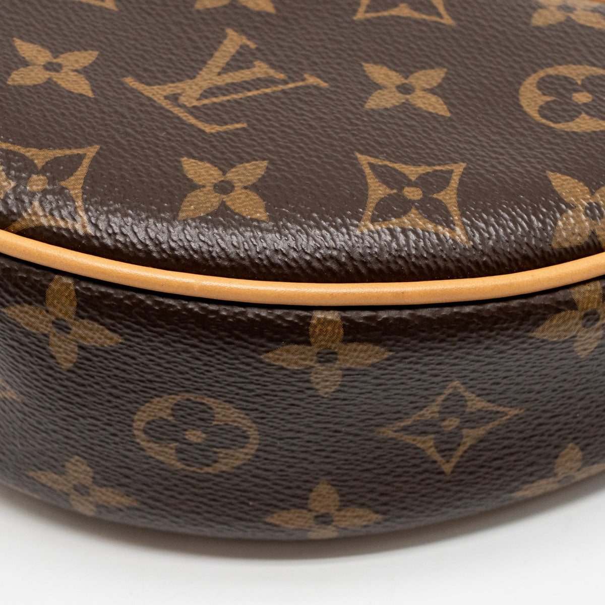 LOUIS VUITTON LOOP MONOGRAM CANVAS GHW